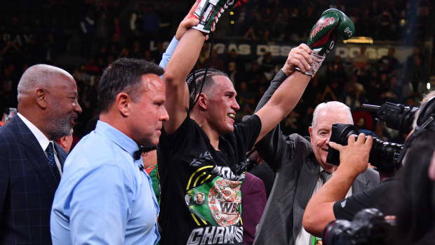 El pasado sábado por la noche David Benavidez tuvo una gran victoria sobre Demetrius Andrade